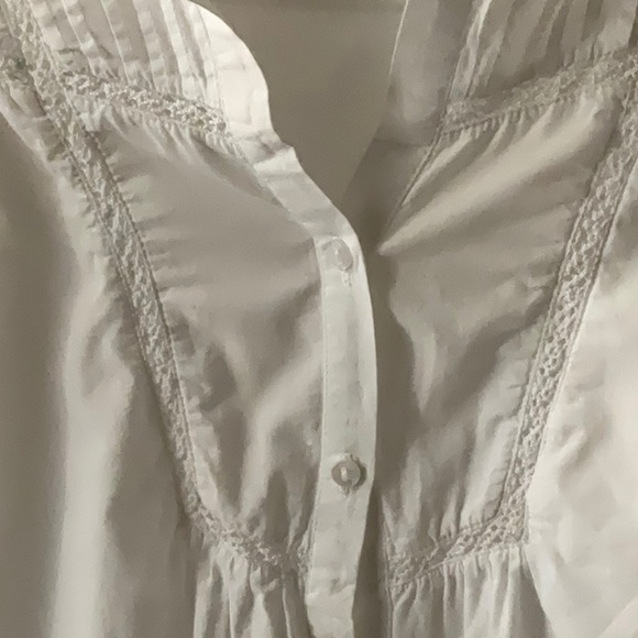 White shirt/blouse/tunic, with lace and feminine details - Picture 4 of 5